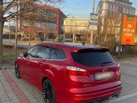 Gebraucht Ford Focus ST-Line 163 PS (119 kW) 2013 Rot Kombi
