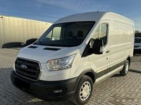 Gebraucht Ford Transit Trend 105 PS (77 kW) 2022 Weiß Limousine