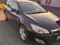 Gebraucht Opel Astra 179 PS (131 kW) 2011 Schwarz Kombi