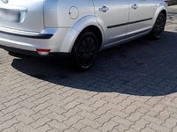 Gebraucht Ford Focus 101 PS (74 kW) 2007 Silber Kleinwagen