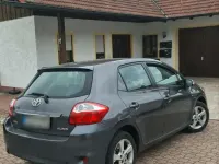 Gebraucht Toyota Auris 99 PS (72 kW) 2012 Grau Kleinwagen