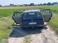 Gebraucht Mercedes 230 136 PS (100 kW) 1982 Blau Kombi