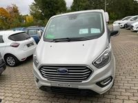 Gebraucht Ford Tourneo Titanium 96 PS (70 kW) 2022 Silber Van / Kleinbus