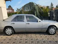 Gebraucht Mercedes E200 75 PS (55 kW) 1995 Silber Limousine