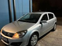 Gebraucht Opel Astra 105 PS (77 kW) 2006 Silber Limousine