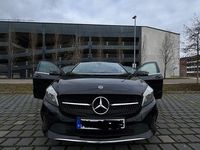 Gebraucht Mercedes A180 Style 122 PS (89 kW) 2017 Schwarz Limousine