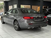 Gebraucht Mercedes E200 160 PS (117 kW) 2023 Grau Limousine