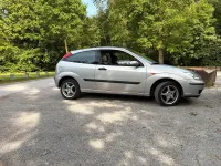 Gebraucht Ford Focus 100 PS (73 kW) 2003 Silber Kleinwagen