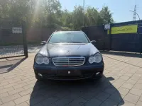 Gebraucht Mercedes C220 150 PS (110 kW) 2004 Tansanitblau  metalliclack Kombi