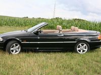 Gebraucht BMW 318 143 PS (105 kW) 2001 Schwarz Cabrio