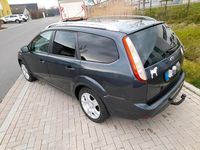 Gebraucht Ford Focus 101 PS (74 kW) 2009 Grau Kombi