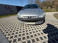Gebraucht Peugeot 206 60 PS (44 kW) 2000 Silber Limousine