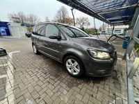 Gebraucht VW Touran Highline 170 PS (125 kW) 2012 Grau Van / Kleinbus