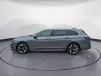 Gebraucht VW Passat R-line 150 PS (110 kW) 2025 Grau Kombi