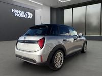 Gebraucht Mini Cooper Favoured 114 kW (156 PS) 2025 Silber / melting silver (metallic) Kleinwagen