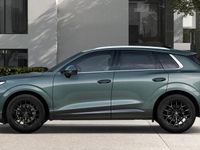Neu Audi Q3 Ambiente 204 PS (150 kW) 2026 Salbeigrün metallic SUV