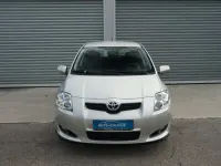 Gebraucht Toyota Auris Life 132 PS (97 kW) 2009 Silber Kleinwagen