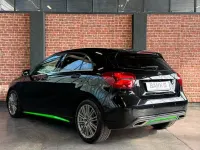 Gebraucht Mercedes A250 Urban 211 PS (155 kW) 2016 Schwarz Kleinwagen