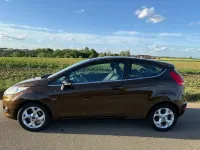 Gebraucht Ford Fiesta Titanium 82 PS (60 kW) 2011 Braun Limousine