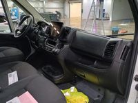 Gebraucht Opel Movano 140 PS (102 kW) 2024 Weiß Van