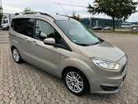Gebraucht Ford Tourneo Courier Titanium 101 PS (74 kW) 2015 Tectonic silver Van / Kleinbus