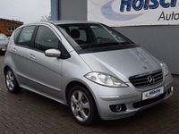 Gebraucht Mercedes A180 109 PS (80 kW) 2015 Silber Kleinwagen