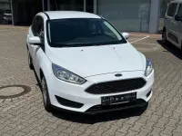 Gebraucht Ford Focus Trend 101 PS (74 kW) 2016 Weiß Limousine