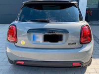 Gebraucht Mini Cooper SE 135 kW (184 PS) 2022 Grau Kleinwagen