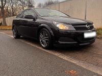 Gebraucht Opel Astra GTC 140 PS (102 kW) 2009 Schwarz Coupé