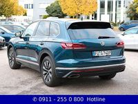 Gebraucht VW Touareg Elegance 286 PS (210 kW) 2019 Blau SUV