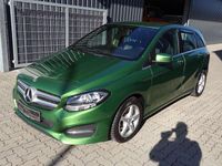 Gebraucht Mercedes B180 122 PS (89 kW) 2017 Elbait gruen  metallic Van / Kleinbus