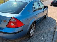 Gebraucht Ford Mondeo 164 PS (120 kW) 2005 Blau Limousine