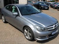 Gebraucht Mercedes C180 156 PS (114 kW) 2011 Silber Coupé