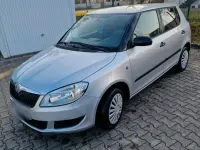 Używany Skoda Fabia 70 KM (51 kW) 2012 Srebrny Hatchback