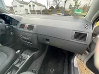 Gebraucht Skoda Fabia 75 PS (55 kW) 2005 Silber Kleinwagen