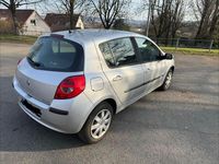 Gebraucht Renault Clio II Dynamique 88 PS (64 kW) 2006 Silber Limousine