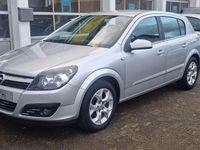 Second-hand Opel Astra Basis 105 CP (77 kW) 2006 Argintiu Berlinǎ
