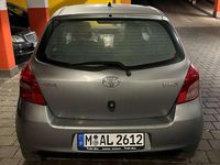 Gebraucht Toyota Yaris 87 PS (63 kW) 2008 Grau Kleinwagen