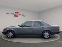 Gebraucht Mercedes E200 105 PS (77 kW) 1988 Blau Limousine