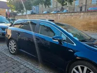 Gebraucht Toyota Avensis Executive 150 PS (110 kW) 2011 Blau Kombi