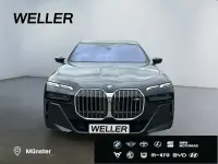 Gebraucht BMW M760 571 PS (419 kW) 2023 Carbonschwarz Limousine