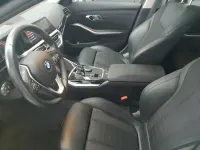 Gebraucht BMW 320 Sport Line 190 PS (139 kW) 2021 Saphirschwarz metallic Kombi