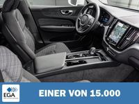 Gebraucht Volvo XC60 Core 197 PS (144 kW) 2023 Weiß metallic SUV