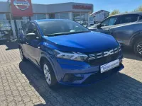 Gebraucht Dacia Sandero Essentiel 91 PS (66 kW) 2024 Iron blau Kleinwagen
