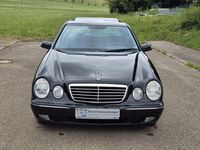 Gebraucht Mercedes E430 Avantgarde 279 PS (205 kW) 2002 Schwarz Limousine