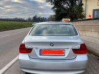 Gebraucht BMW 325 218 PS (160 kW) 2005 Silber Limousine