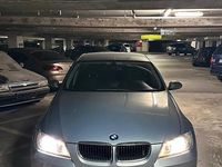 Gebraucht BMW 318 131 PS (96 kW) 2007 Andere farben Limousine