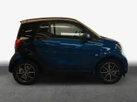 Gebraucht Smart ForTwo Coupé 60 kW (82 PS) 2021 Midnight blue metallic Coupé
