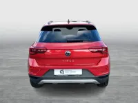 Gebraucht VW T-Roc Move 150 PS (110 kW) 2023 Rot SUV