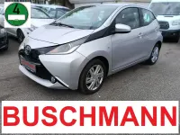 Gebraucht Toyota Aygo X-play 69 PS (50 kW) 2015 Silber Kleinwagen